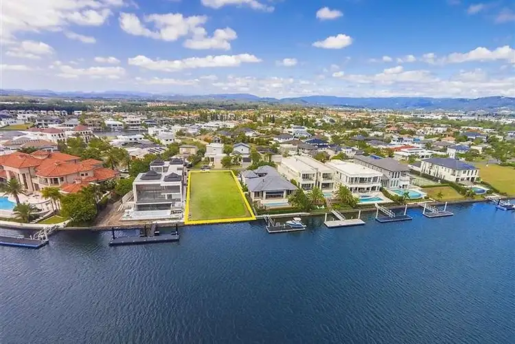 2618 Virginia Drive, Hope Island QLD 4212