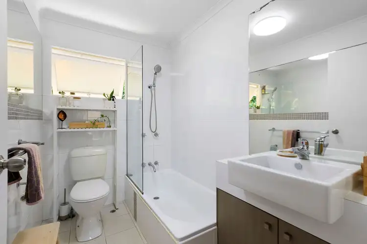 Sixth view of Homely unit listing, 4/64 Chester Road, Annerley QLD 4103