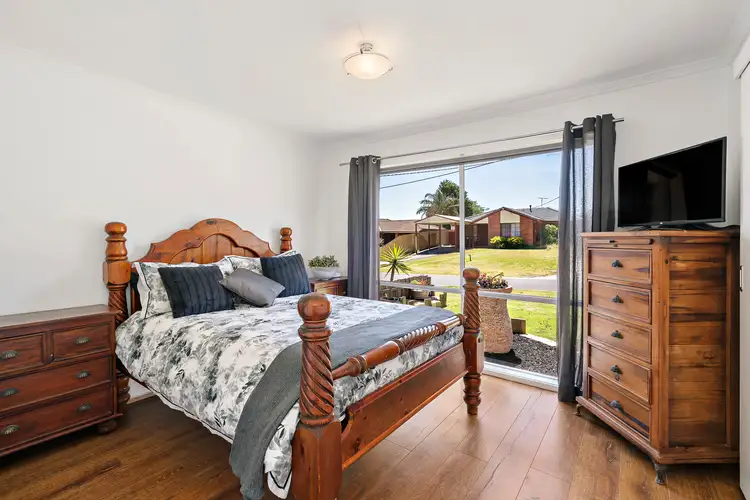 Fifth view of Homely house listing, 10 Alter Court, Skye VIC 3977