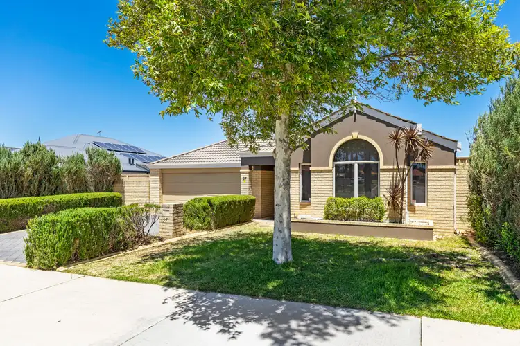 37 Waterford Parade, Darch WA 6065