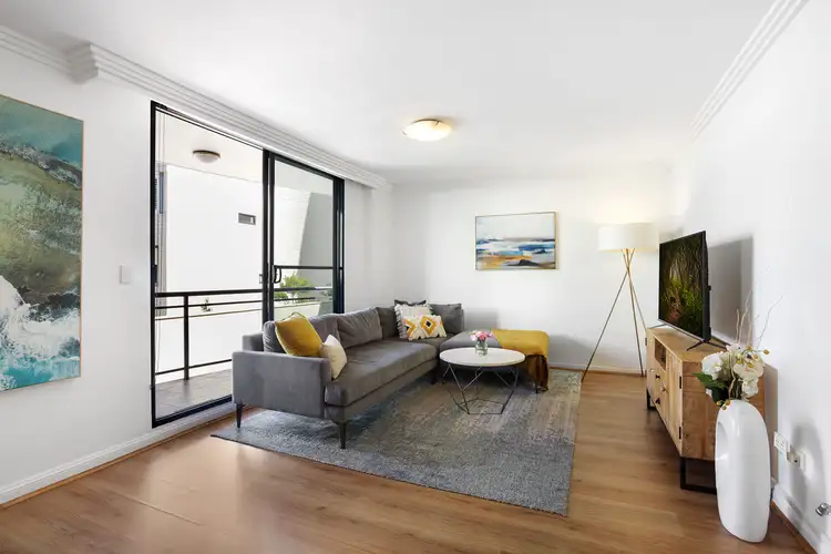 Main view of Homely apartment listing, 5/74-76 McLachlan Avenue, Darlinghurst NSW 2010
