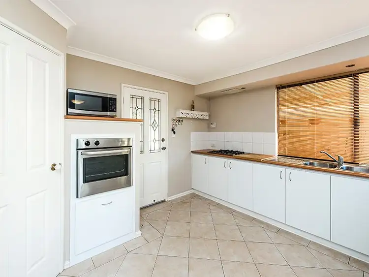 Sixth view of Homely house listing, 2 Hoskin Way, Baldivis WA 6171