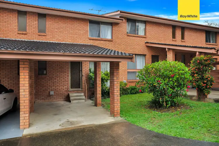 2/5 Campbell Place, Nowra NSW 2541