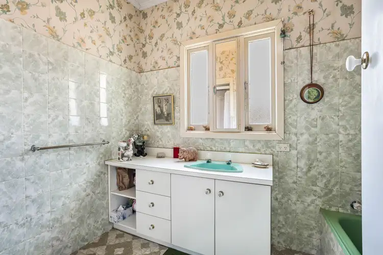 Fifth view of Homely house listing, 8 Hubert Avenue, Glenroy VIC 3046