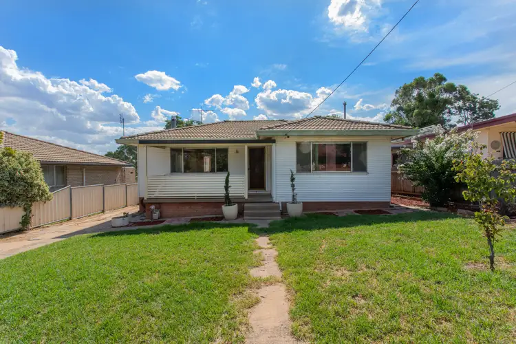 6 Wahroonga Street, Cowra NSW 2794