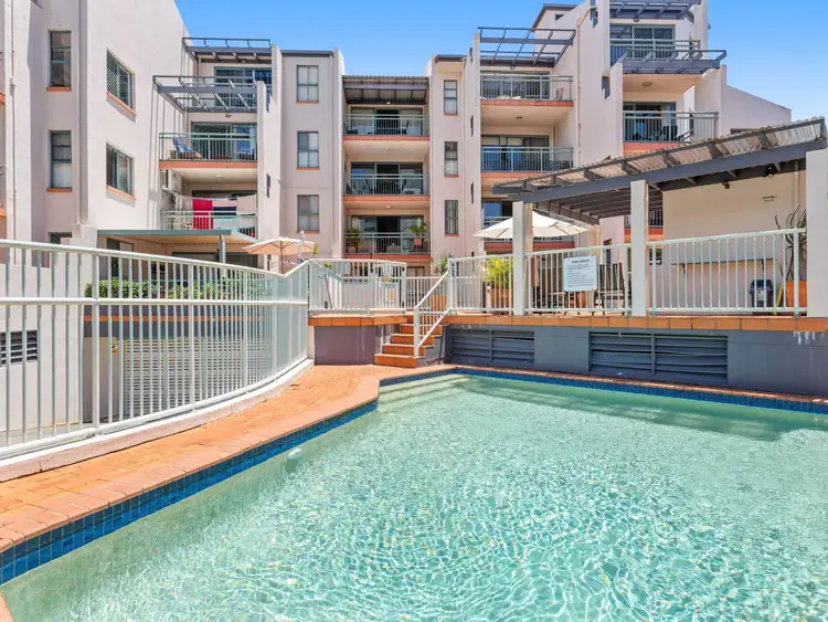 18/7-9 Robert Street, Labrador QLD 4215