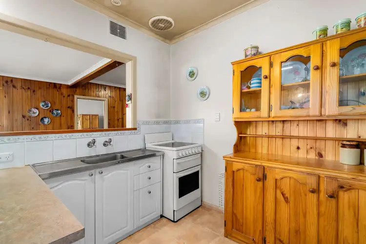 Second view of Homely house listing, 7 Hampshire Road, Forest Hill VIC 3131