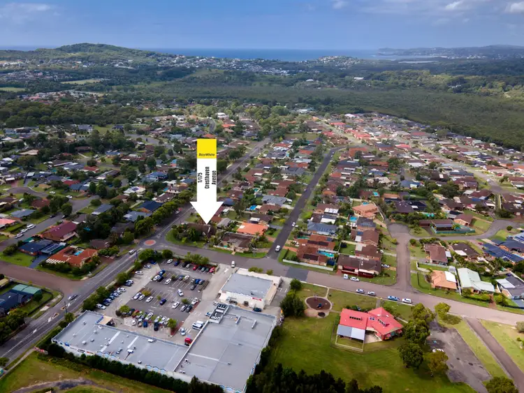 Second view of Homely townhouse listing, 1/175 Cresthaven Avenue, Bateau Bay NSW 2261