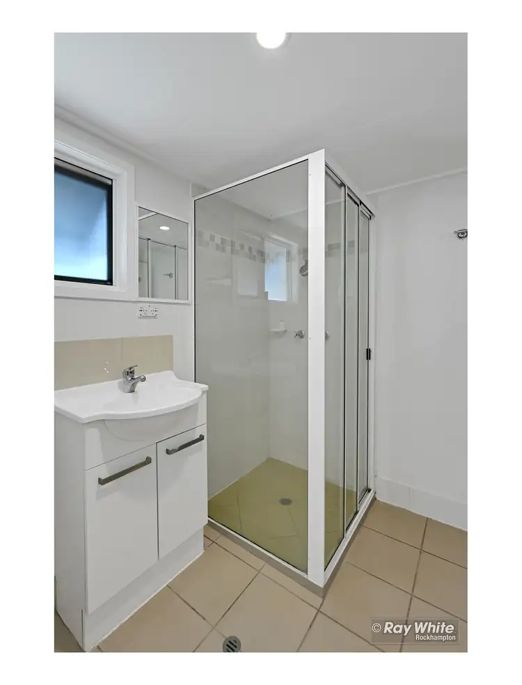 Sixth view of Homely house listing, 2 Kerr Street, Park Avenue QLD 4701