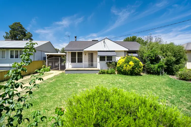 50 Jack Avenue, Mount Austin NSW 2650