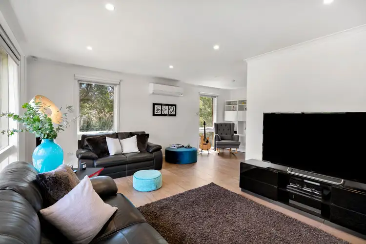 Second view of Homely house listing, 1 Linlithgow Court, Frankston VIC 3199