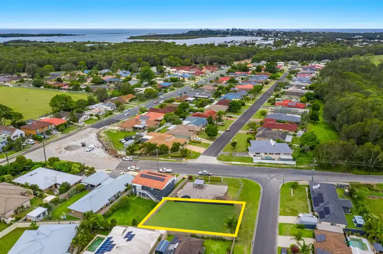 4 Harold Tory Drive, Yamba NSW 2464
