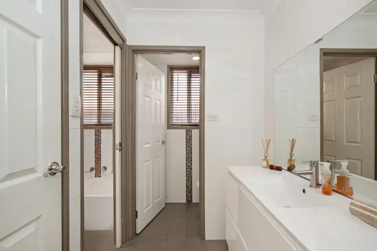 Fifth view of Homely house listing, 2 Tell Close, Abbotsbury NSW 2176