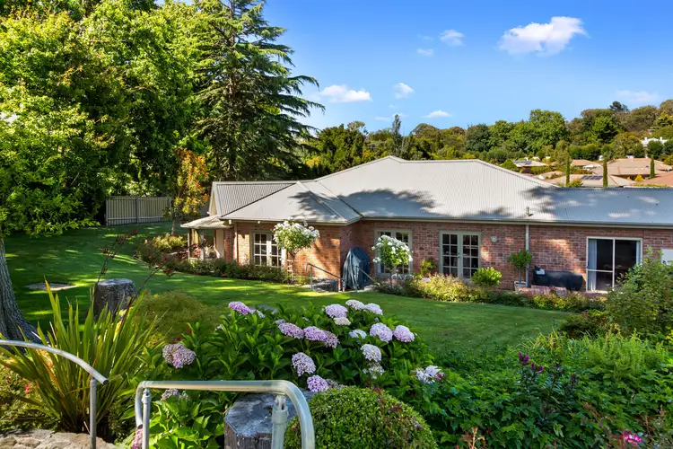 10 Chiddingstone Court, Stirling SA 5152