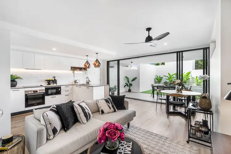 Fifth view of Homely apartment listing, 1/92-96 Ernest, Manly QLD 4179