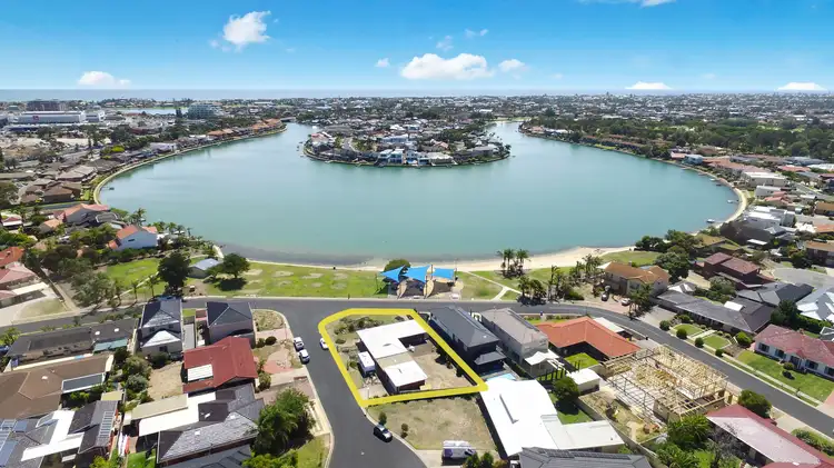 13 Tiranna Way, West Lakes SA 5021