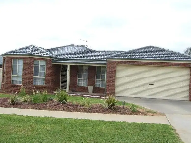 2 Mary Court, Robinvale VIC 3549
