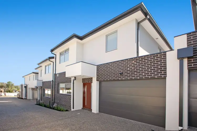 2/7 Loddon Avenue, Reservoir VIC 3073