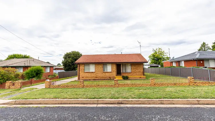8 Gilchrist Street, Blayney NSW 2799