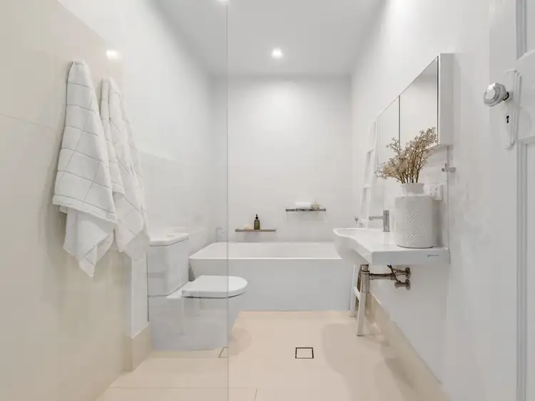 Sixth view of Homely house listing, 33 Heidelberg Street, East Brisbane QLD 4169