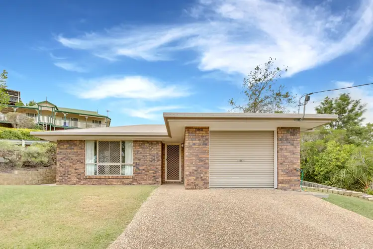 6 Robertson Close, New Auckland QLD 4680