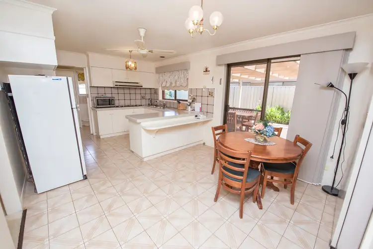 Fifth view of Homely house listing, 10 Kima Street, Swan Hill VIC 3585