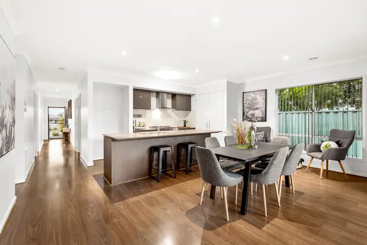 Fifth view of Homely house listing, 6 Day Lilly Court, Pakenham VIC 3810