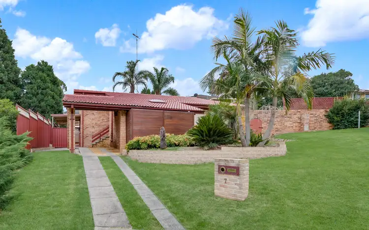 7 Sassafras Place, Bradbury NSW 2560
