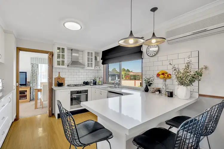 Seventh view of Homely house listing, 6 Finden Court, Craigieburn VIC 3064