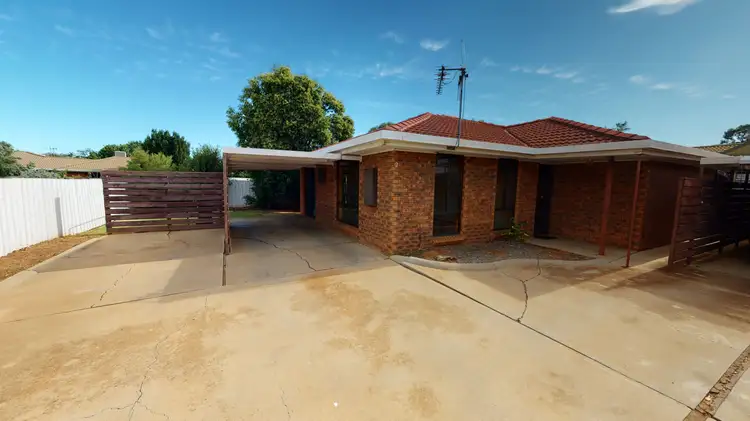 13 Nowie Street