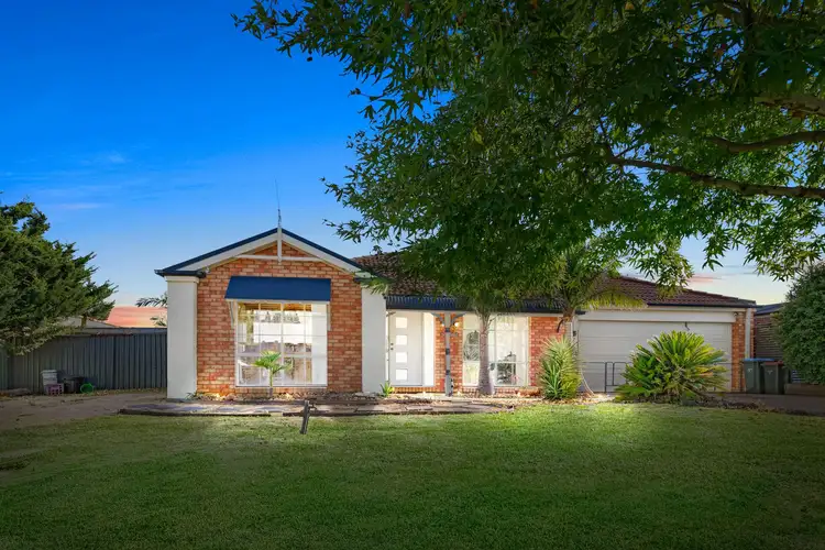 5 Hindmarsh Drive, Manor Lakes VIC 3024