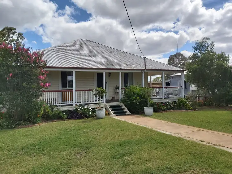 25 Yandilla Street, Pittsworth QLD 4356