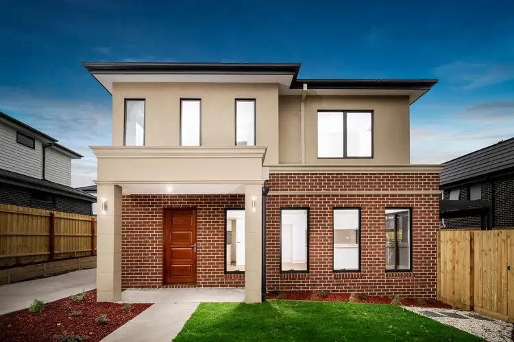 Main view of Homely townhouse listing, 1/11 Belle Vue Avenue, Ringwood VIC 3134