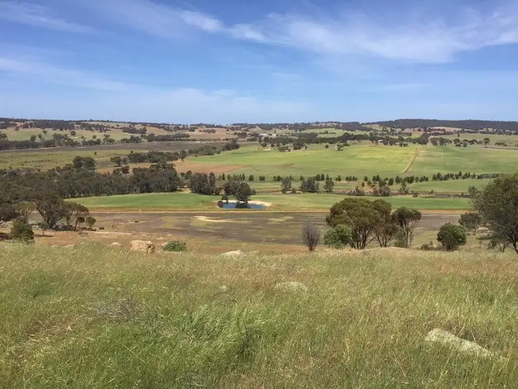 Edison Mill Road, Beverley WA 6304
