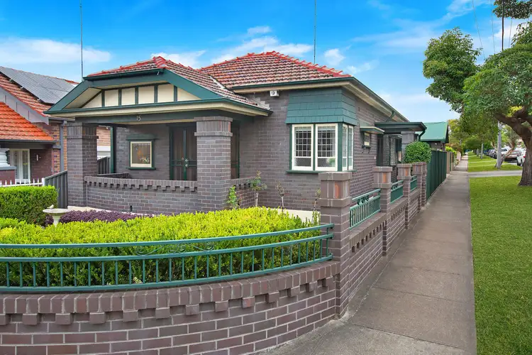15 Arthur Street, Rodd Point NSW 2046