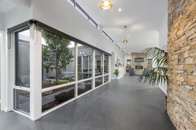 5 Betterton Road, Caversham WA 6055