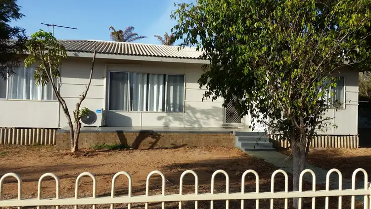 2 Richards Street, Carnarvon WA 6701