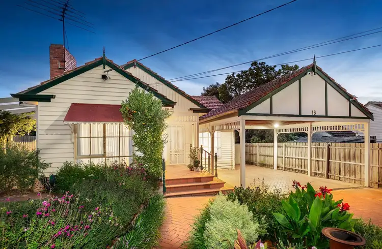 15 Campbell Parade, Box Hill South VIC 3128