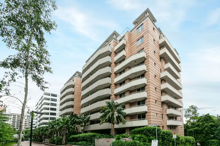 93/4-10 Pound Road, Hornsby NSW 2077