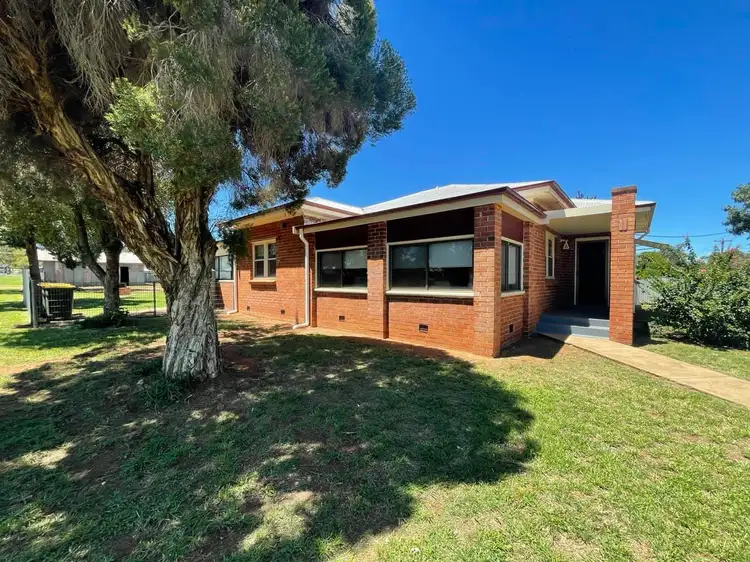 41 Boori Street, Peak Hill NSW 2869