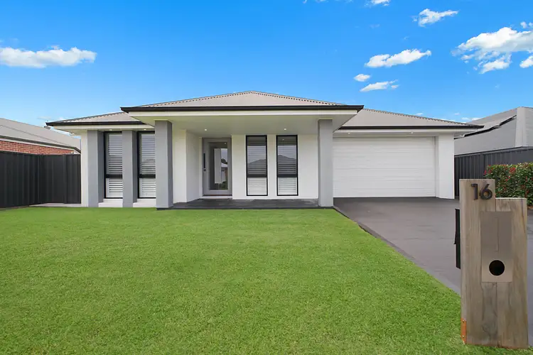 16 Centrefield Street, Rutherford NSW 2320