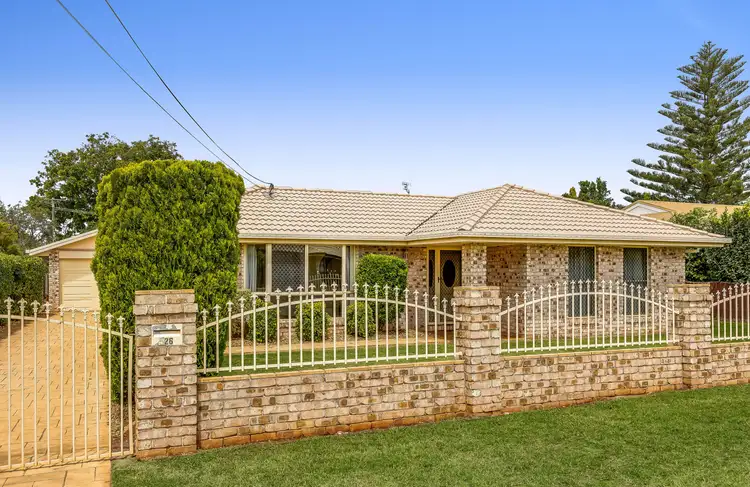 526 Greenwattle Street, Newtown QLD 4350