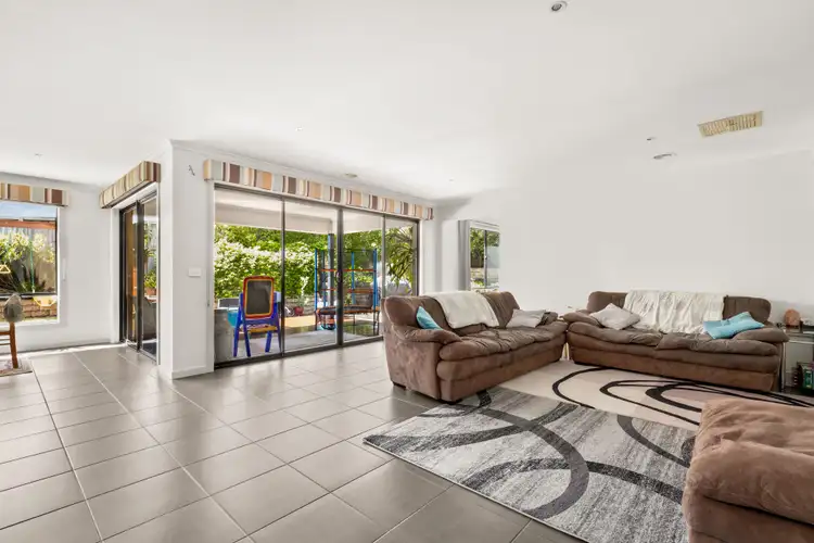 Third view of Homely house listing, 5 Rivendale Crescent, Drouin VIC 3818