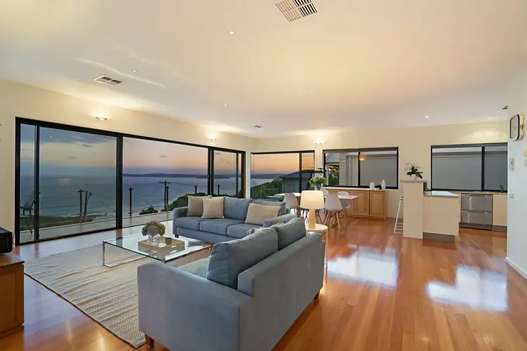 17 Jacqueline Avenue, Killcare Heights NSW 2257