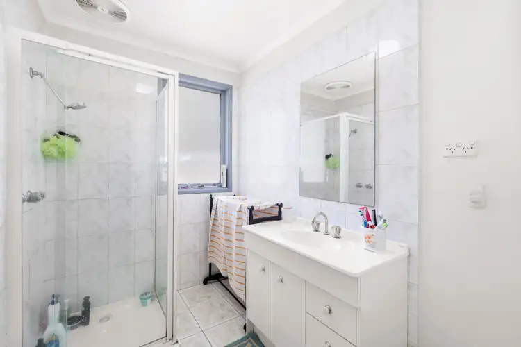 Sixth view of Homely house listing, 4 Wakeful Place, Mill Park VIC 3082