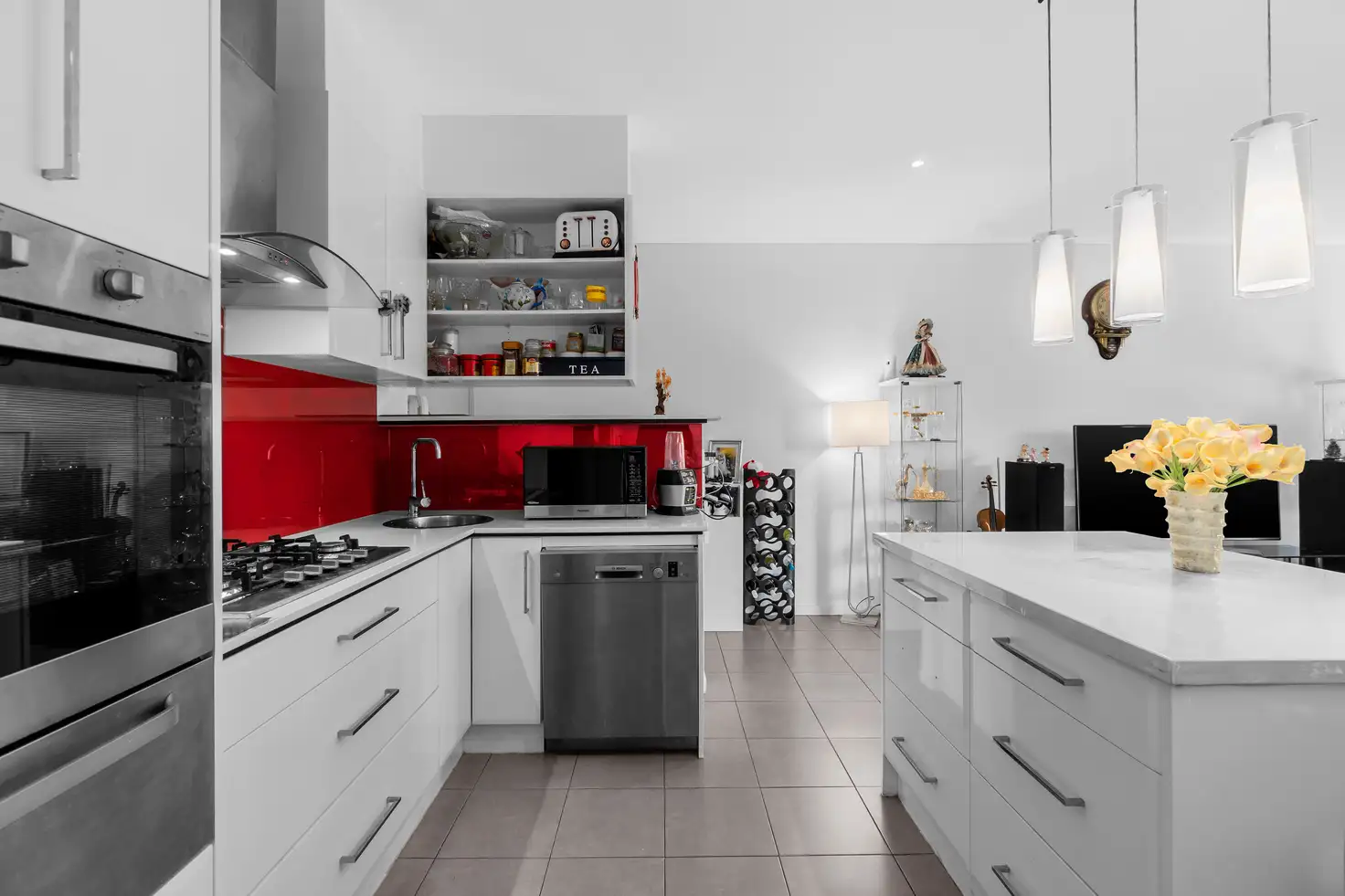 Main view of Homely unit listing, 8/3 Mill Park Drive, Mill Park VIC 3082
