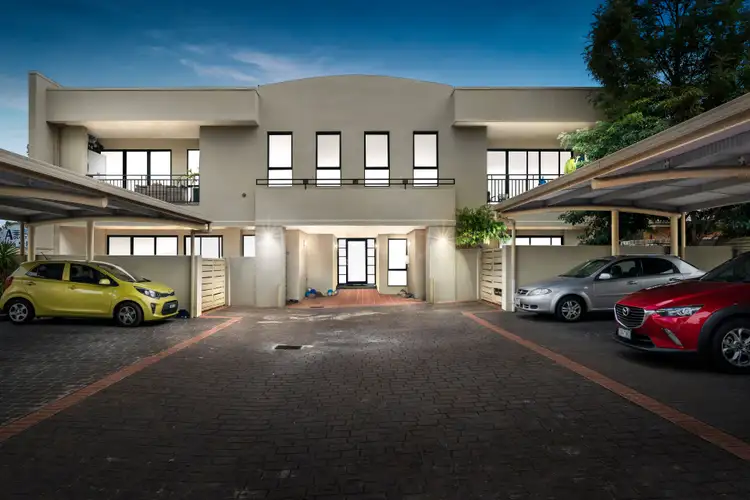 Second view of Homely unit listing, 8/3 Mill Park Drive, Mill Park VIC 3082