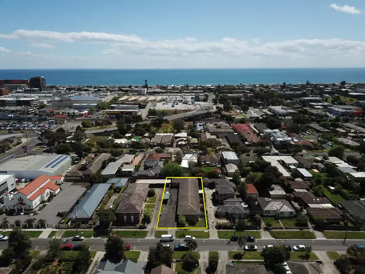 Second view of Homely unit listing, 2/9 Petrie Street, Frankston VIC 3199