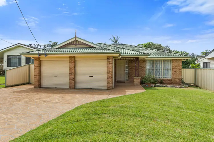 Main view of Homely house listing, 4 Avonlea Street, Dapto NSW 2530