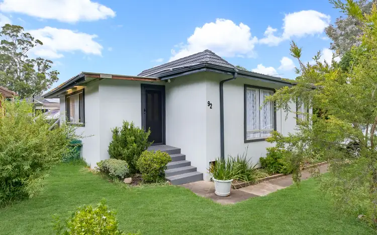 92 Eucalyptus Drive, Macquarie Fields NSW 2564
